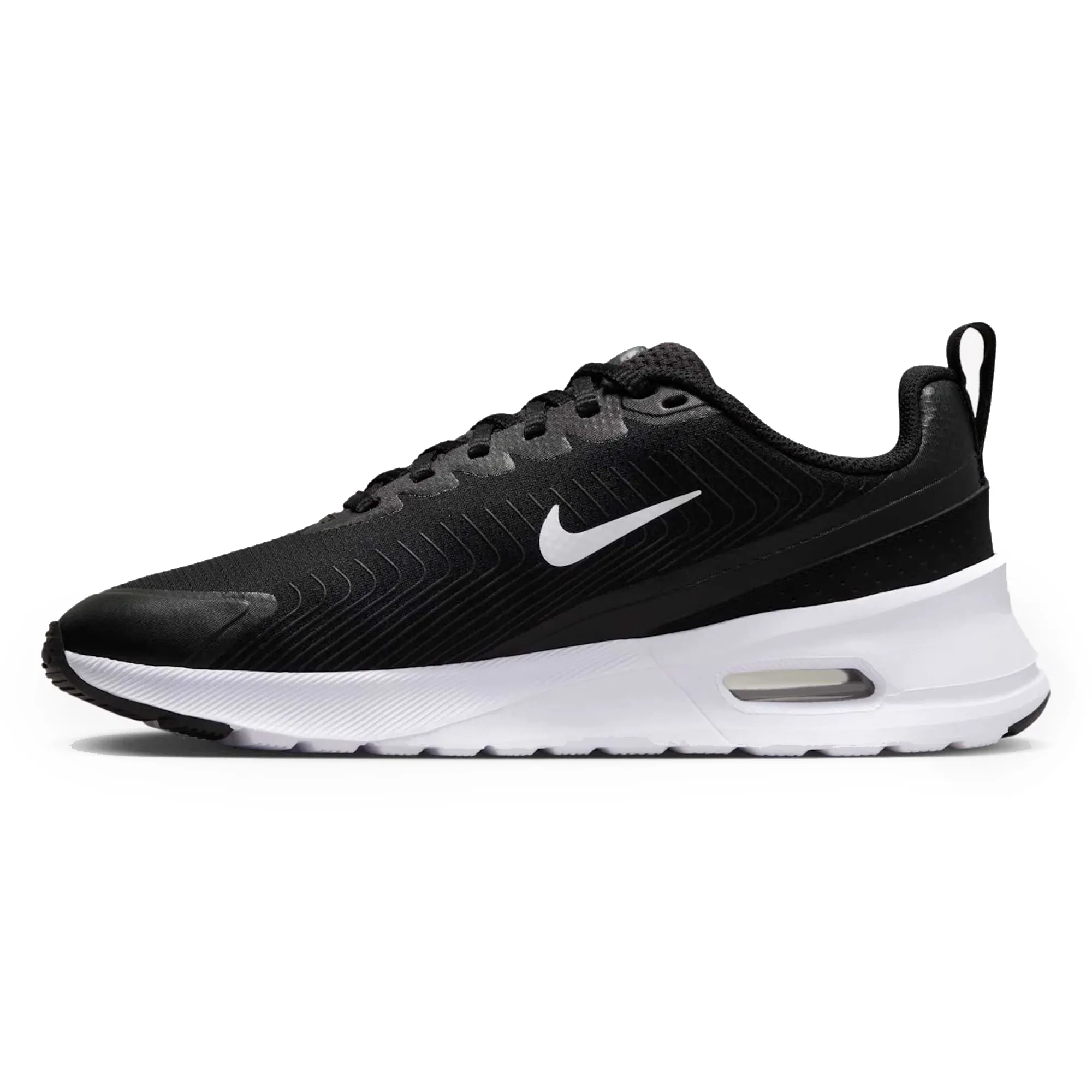 Tênis Nike Air Max Nuaxis feminino preto vista lateral com cadarço e logo Nike